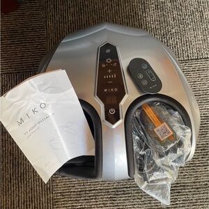 Milo Y2 Foot massager with heat and vibration